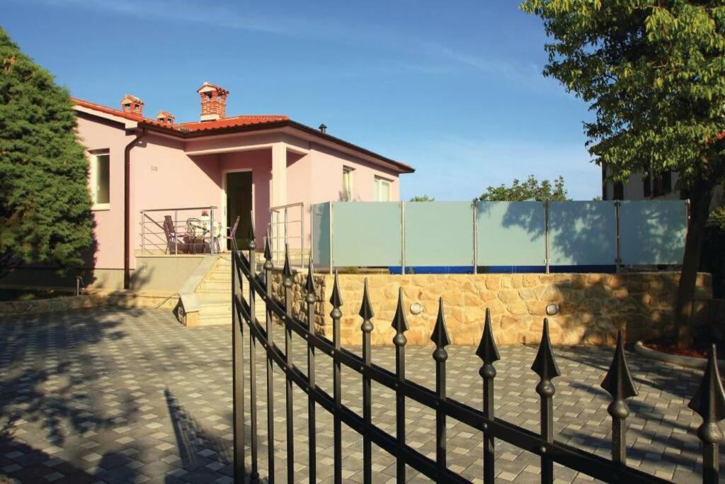 Adorable Holiday House Lilla-With Pool-Near Old Town Labin Лабин Экстерьер фото